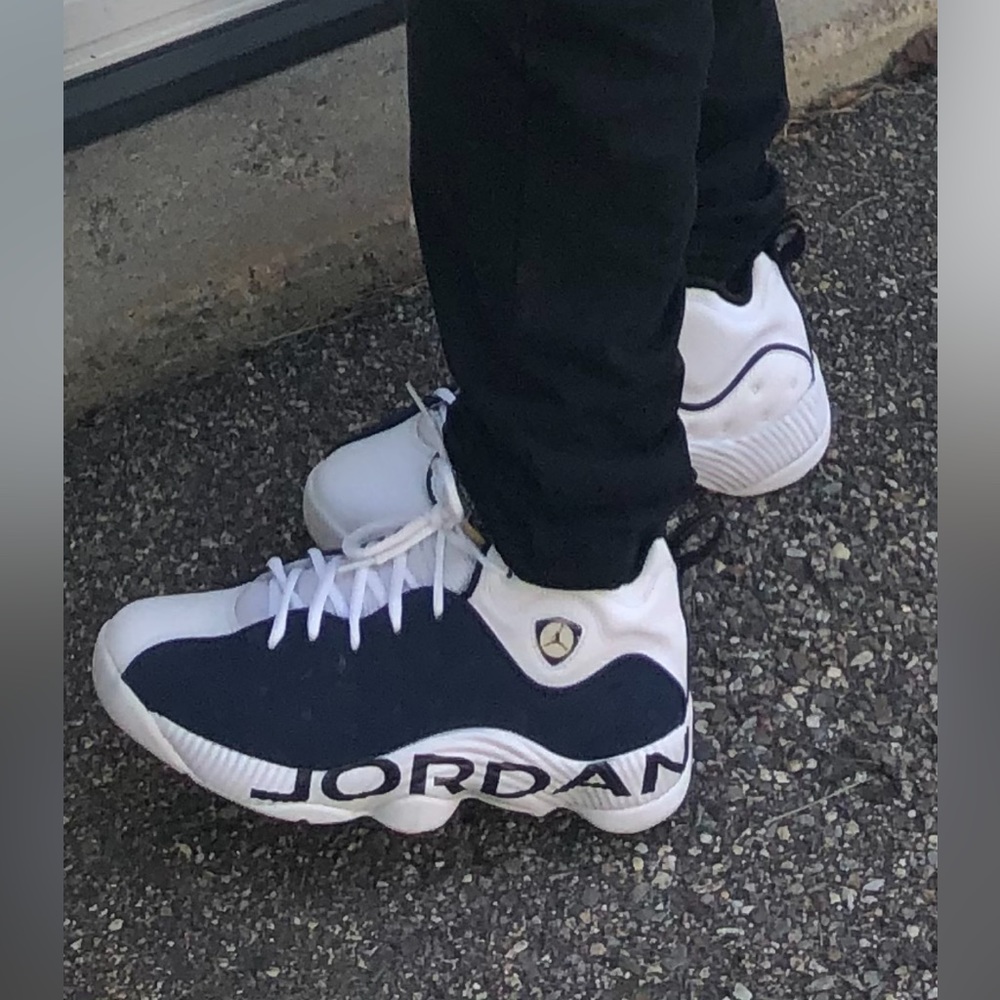 Jordan jumpman team 2 men white and navy blue size 10
